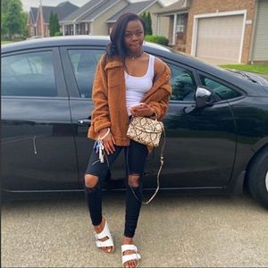 Meet your Posher, Paris